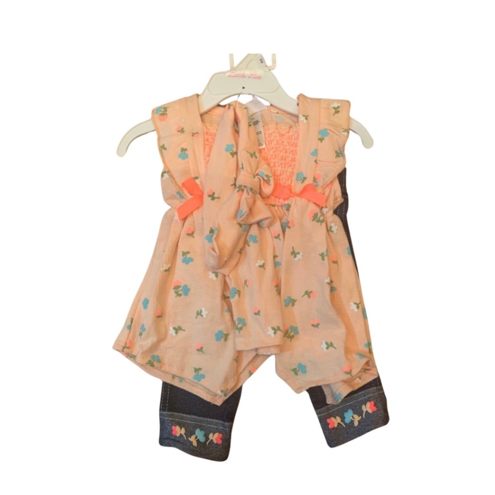 New Little Lass 2 Piece Capri Set with Accessory